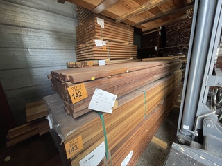 Ca. 78x Guyana teak hardhouten regels geschaafd, 42x68mm, lengte 305cm